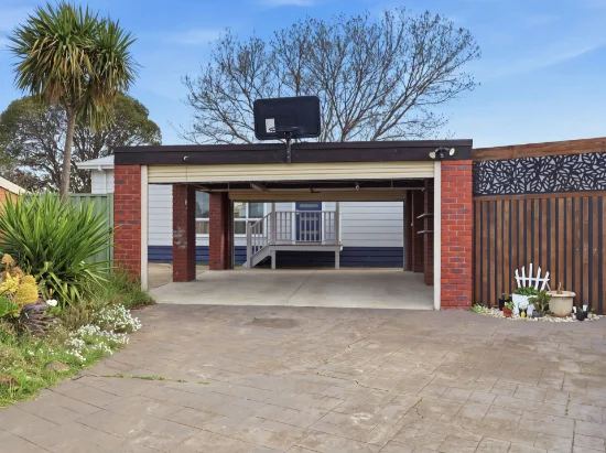8A Paruna Place, Hoppers Crossing VIC 3029-Image