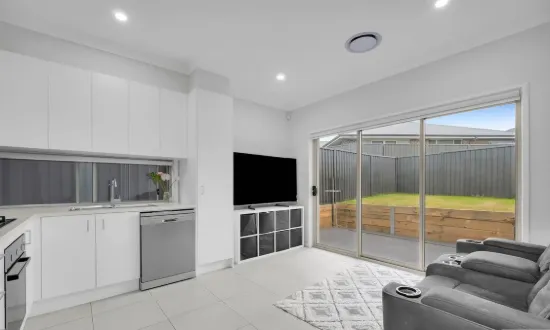 8A Red Gum Road, Tahmoor, NSW 2573