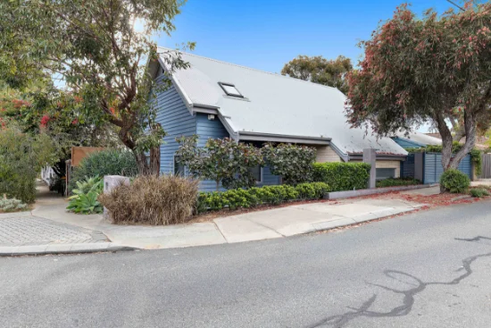 8A/Samson Street, Fremantle, WA 6160