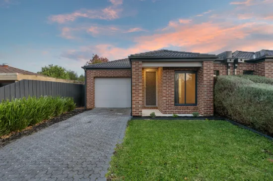 8A Snowgum Close, Rowville, Vic 3178