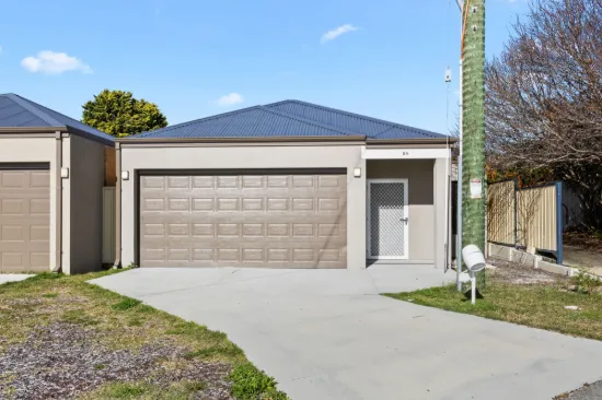 8A Stanmore Ct, Lynwood, WA 6147