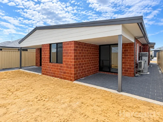 8B Somerset Way, Lakelands, WA 6180
