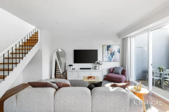 8D Highbury Grove, Prahran, Vic 3181