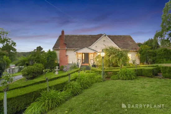 9-11 Dorchester Avenue, Montrose, Vic 3765