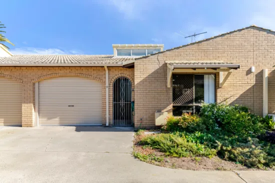 9/4 Merope Close, Rockingham, WA 6168