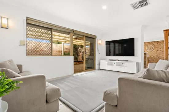 9/6 Lester Drive, Thornlie, WA 6108