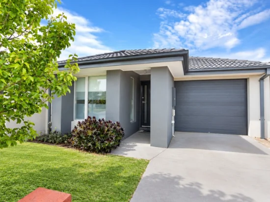 9 Ackland Street, Armstrong Creek, Vic 3217