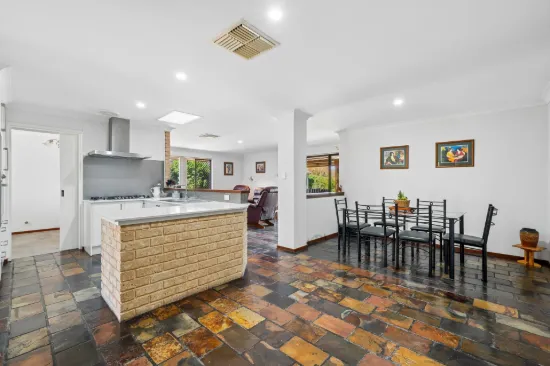 9 Argyle Court, Thornlie, WA 6108