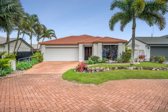 9 Baker Finch Place, Twin Waters, Qld 4564