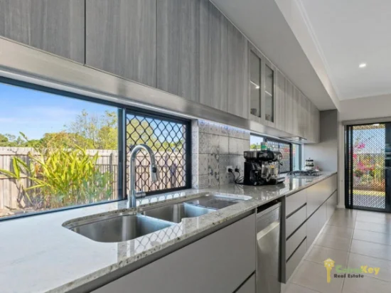 9 Bamford Street, Smithfield, Qld 4878