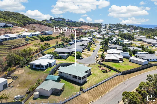 9 Bells Court, Rosslyn, Qld 4703