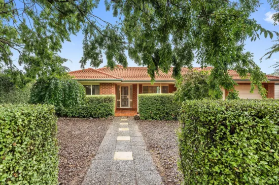 9 Blinkhorn Place, Gordon, ACT 2906
