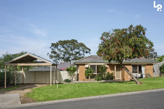 9 Bruce Court, Pakenham, Vic 3810 - For Sale