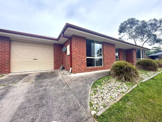 9 Calway Street, Drouin VIC 3818-Image