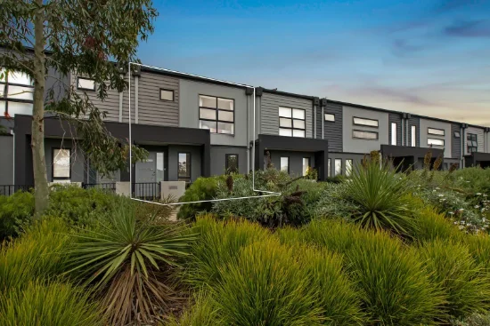 9 Carroll Walk, Pakenham VIC 3810-Image