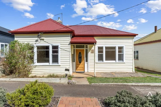 9 Charles Street, Scottsdale, Tas 7260