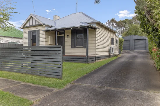 9 Clarence Street, Hamilton, Vic 3300