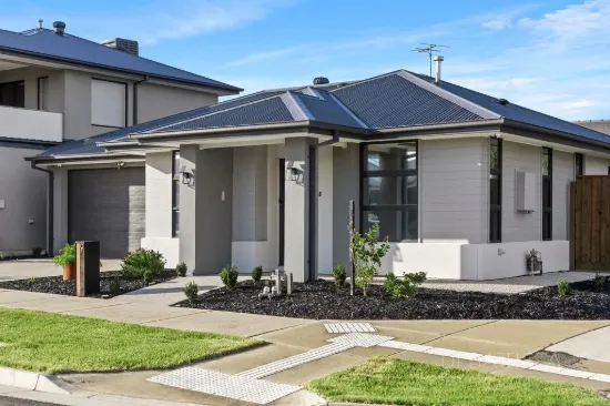9 Compass Crescent, Donnybrook, Vic 3064
