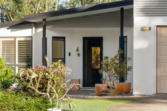 9 Coolah Place, Cooroibah, Qld 4565