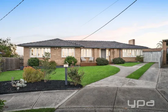 9 Cornwall Close, Gladstone Park, Vic 3043