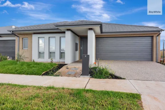 9 Crenberry Crescent, Thornhill Park, Vic 3335