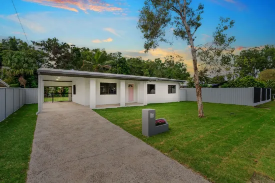 9 Debbie St, Trinity Park, Qld 4879
