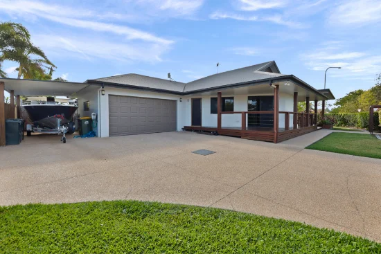 9 Dominique Drive, Glenella, Qld 4740