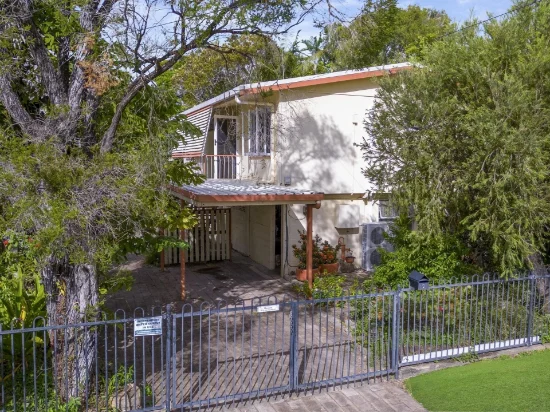 9 Elizabeth St, Aitkenvale, Qld 4814