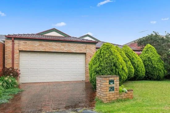 9 Erica Close, Endeavour Hills VIC 3802-Image