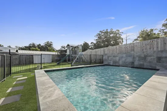9 Eumeralla Crescent, Landsborough, Qld 4550