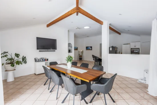 9 Firethorn, Eaton, WA 6232