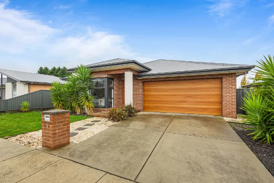 9 Flewin Avenue, Miners Rest, Vic 3352