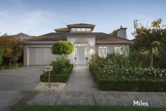 9 Flora Grove, Ivanhoe East, Vic 3079