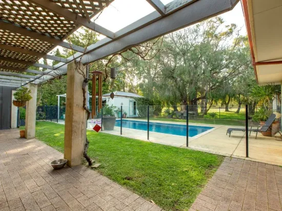 9 Ganfield Place, Australind, WA 6233-Image
