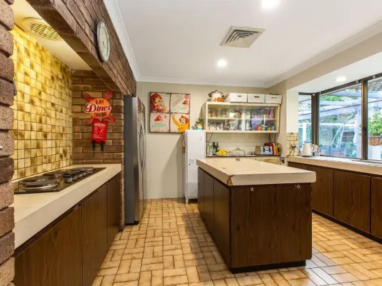 9 Ganfield Place, Australind, WA 6233-Image
