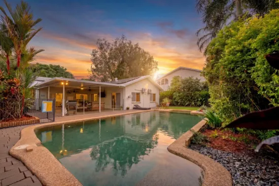 9 Gerbera Street, Holloways Beach, Qld 4878
