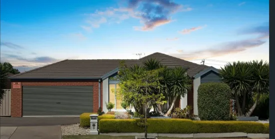 9 Glen Drouitt Drive, Caroline Springs, Vic 3023