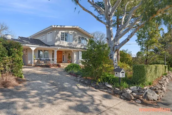 9 Glynn Street, Hughes, ACT 2605