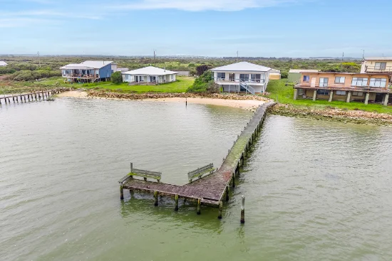9  Goolwa Channel Drive, Hindmarsh Island, SA 5214