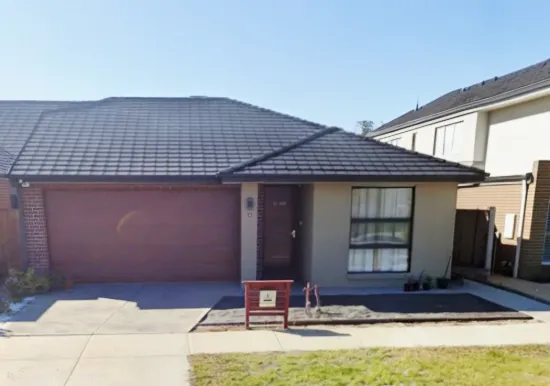 9 GRABKE STREET, Clyde North, Vic 3978