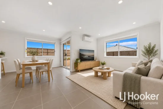 9 Hamersley Road, Yarrabilba, Qld 4207 - For Rent