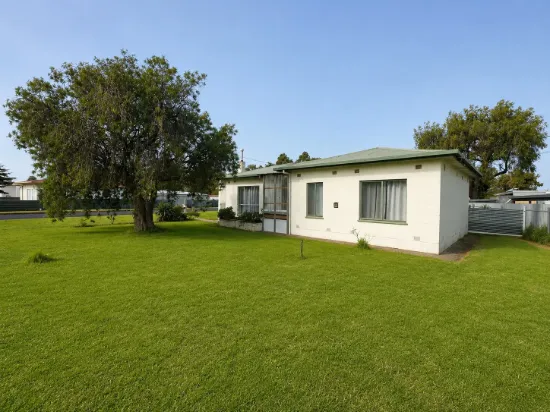 9 Holzgrefe Street, Millicent, SA 5280