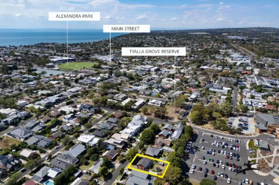9 Karella Crescent, Mornington, Vic 3931-Image