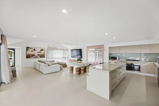 9 Kestrel Drive, Burleigh Waters, Qld 4220 - For Sale