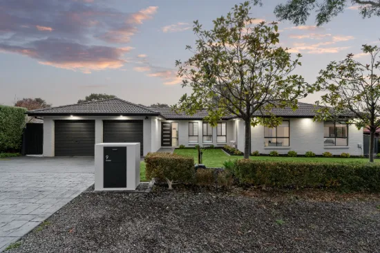 9 Kinlyside Avenue, Jerrabomberra, NSW 2619