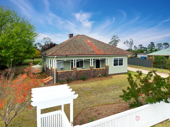 9 Leece Road, Uralla, NSW 2358