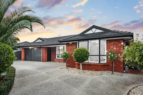 9 Lentini Place, Taylors Lakes, Vic 3038