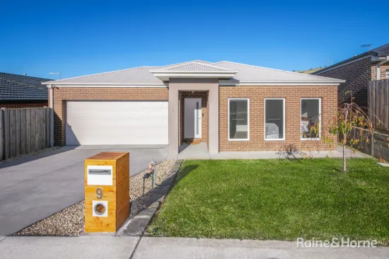 9 Lewis Place, Sunbury, Vic 3429