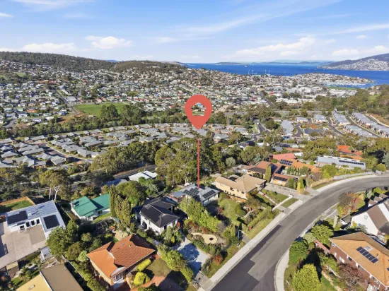 9 Marril St, Lindisfarne, Tas 7015