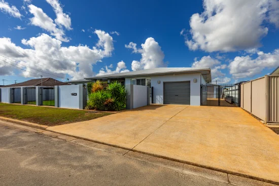 9 Maughan Street, Thabeban, Qld 4670